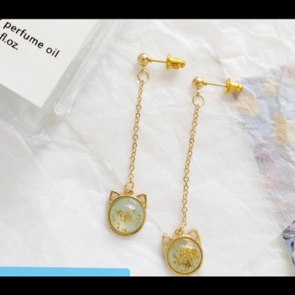 ❤NEW fashion cat green dangle earrings
